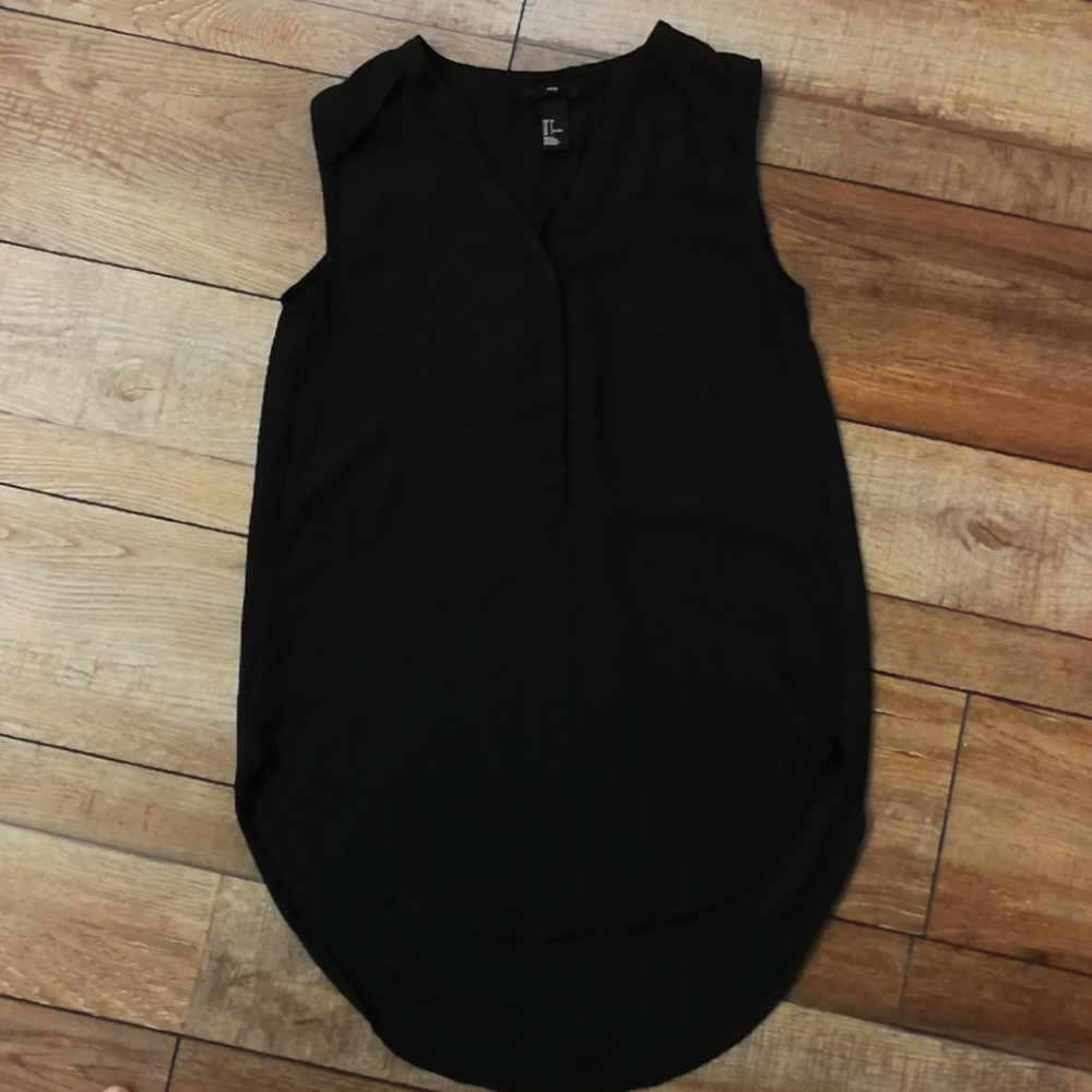 H&m black split neck hi lo sleeveless blouse